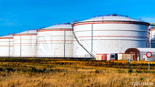 Tanks with tank corrosion protection