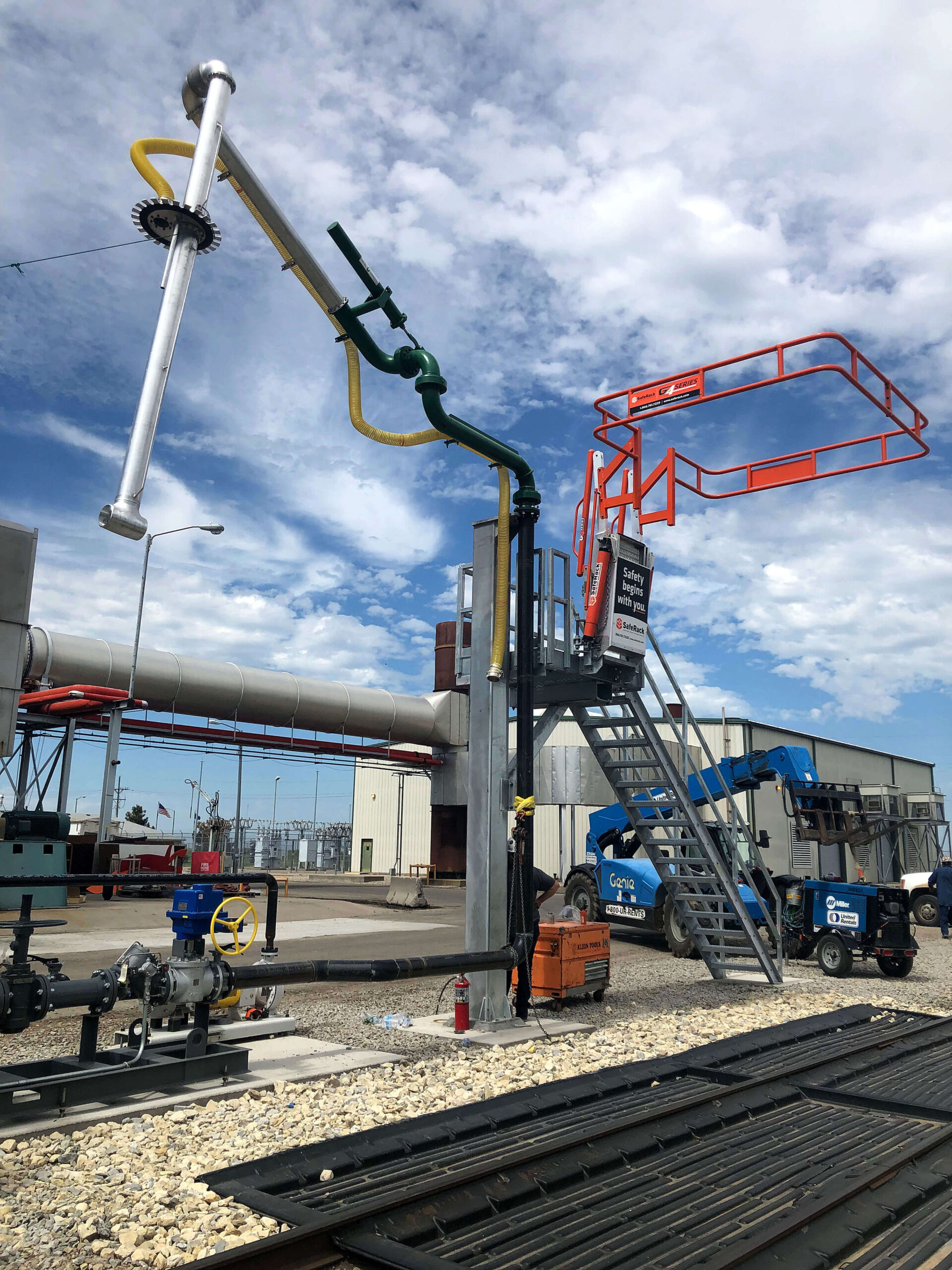 Railroad Track Spill Pan and a Fuel Loading Platform