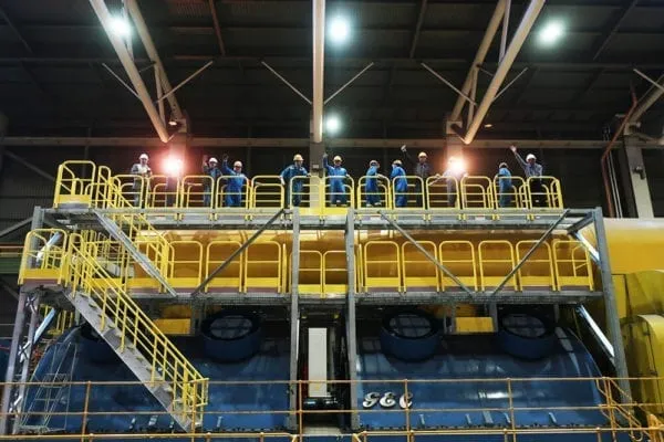 Custom_Industrial_Work_Platform_With_Stairs_China-600×400
