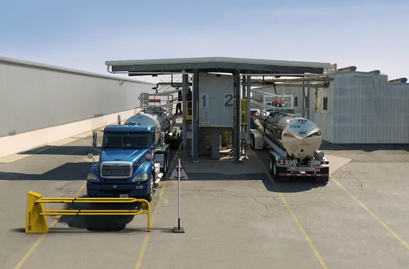 YellowGate XL Traffic Control Gate for Truck Loading