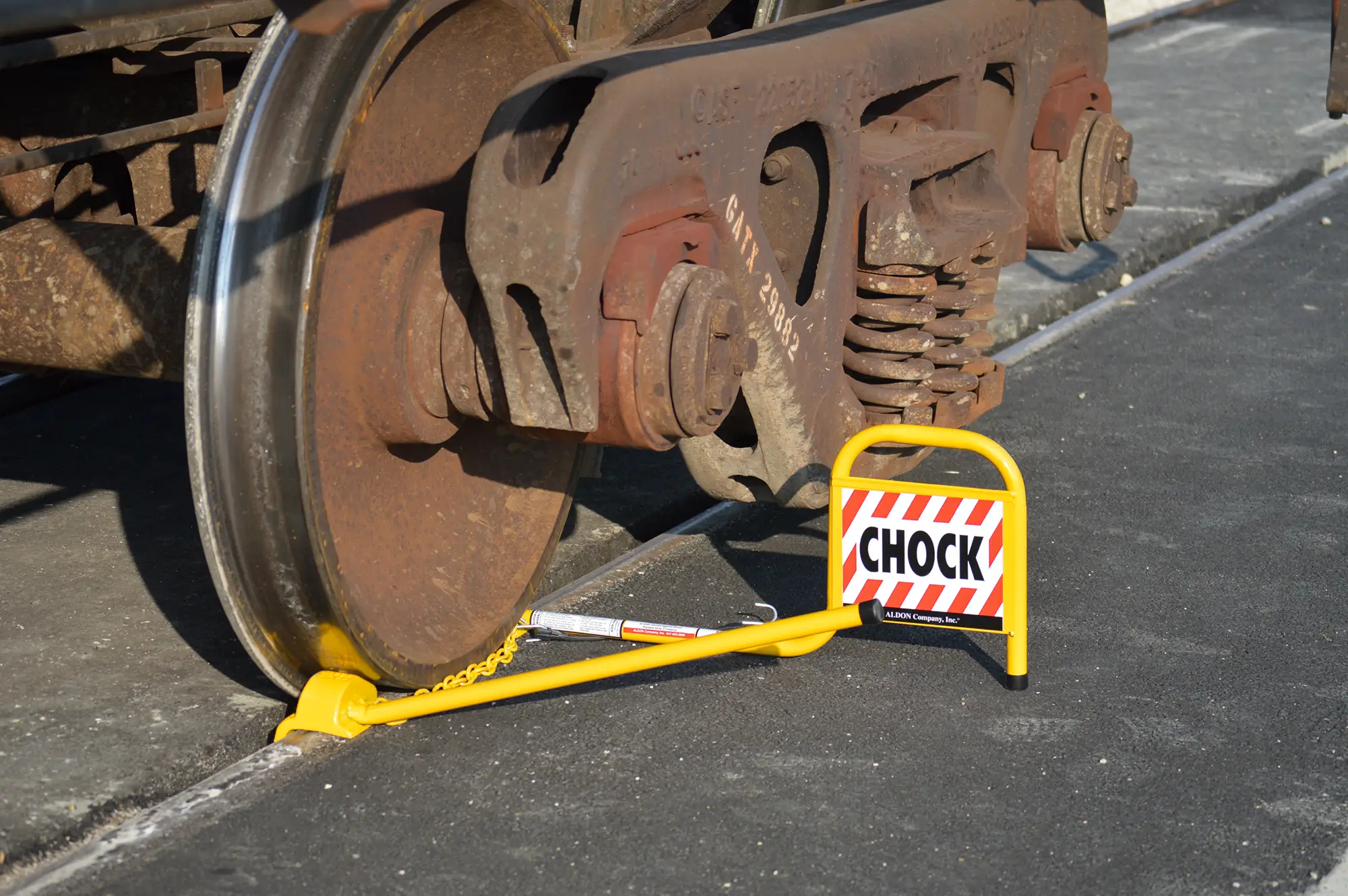 Double-Railroad-Wheel-Chock-flush mount Flag