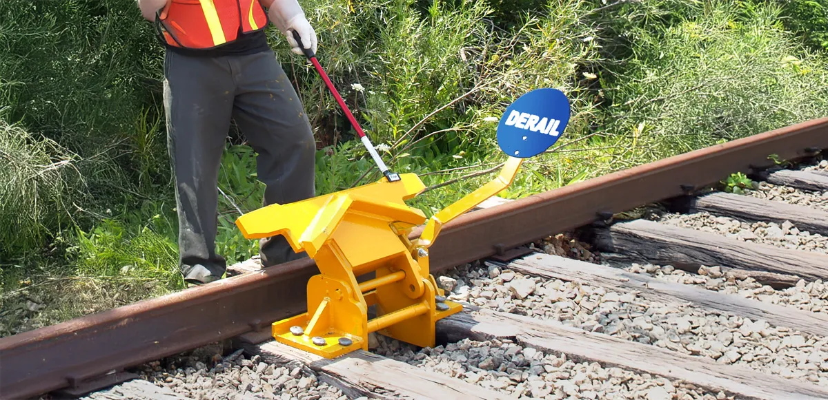 Hinged Railroad Derail Pop-Up Sign