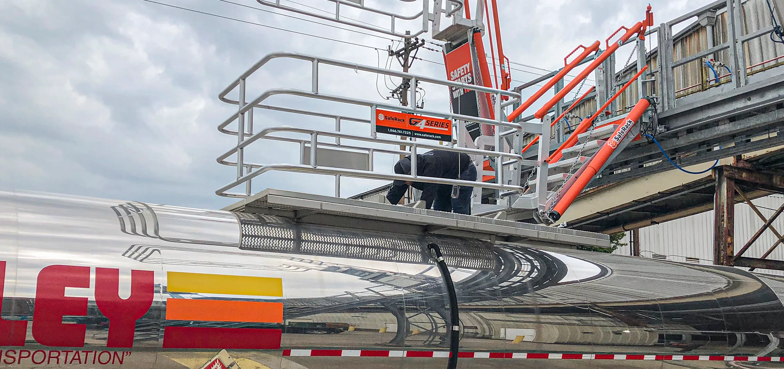 SafeRack-Truck-Loading-Safety-Cage-GX-SAS-Gangway
