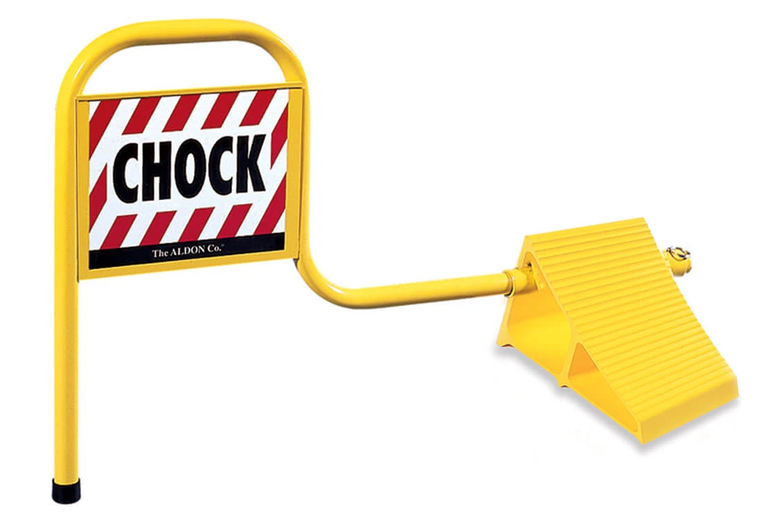 Trailer-Flag-Wheel-Chock-for-trucks-thumbnail