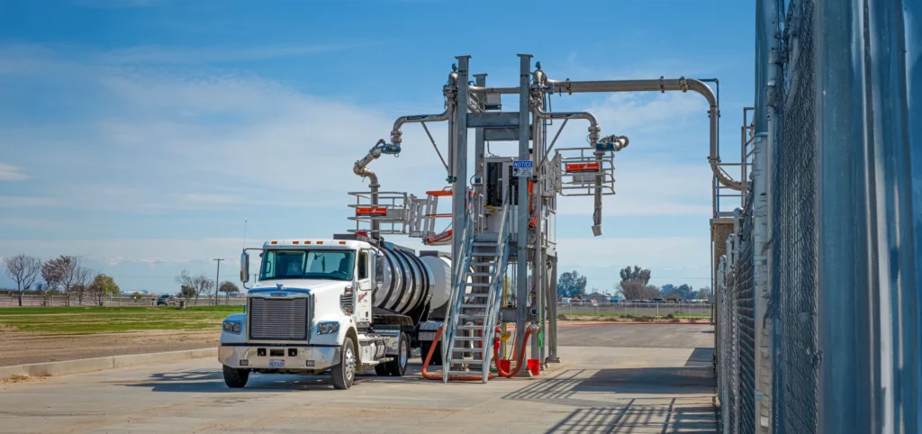 Top Loading Arm Banner