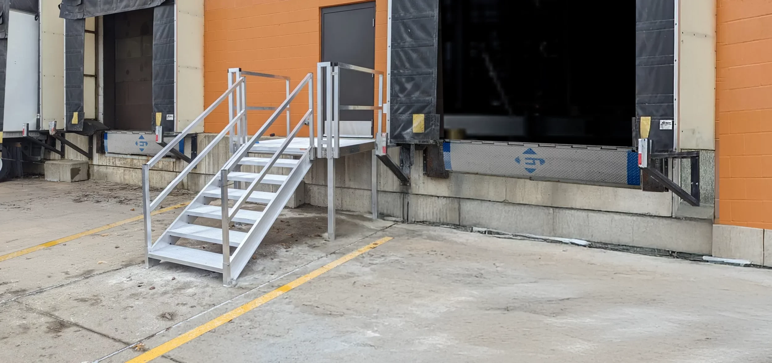 loading dock leveler